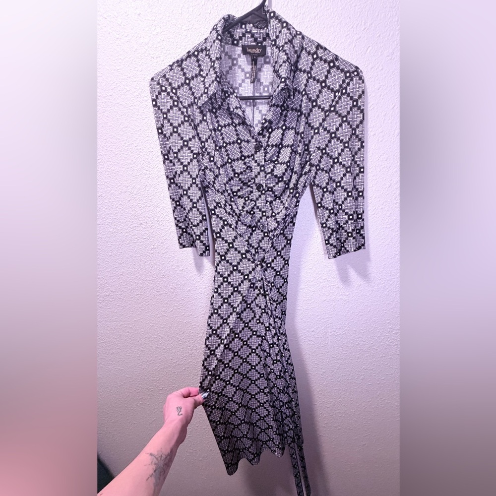 Women’s Stretchy Black and White Patterned Dress